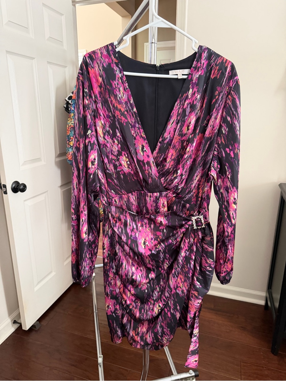 Wayf Black and Pink Abstract Print Long Sleeve Cocktail Wrap Dress. Size XL